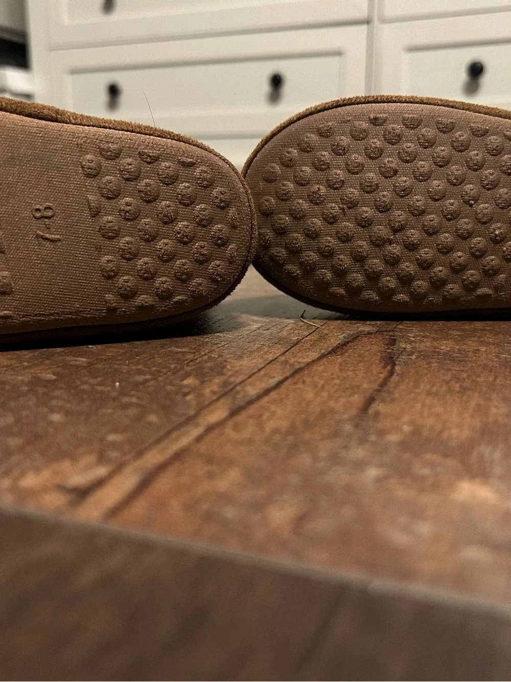 Woody houseshoes size 7/8.